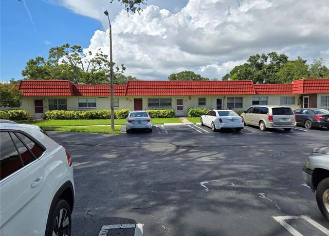 Property at 5860 38th Ave N #34, St Petersburg, FL 33710, 1 bed, 1 bath