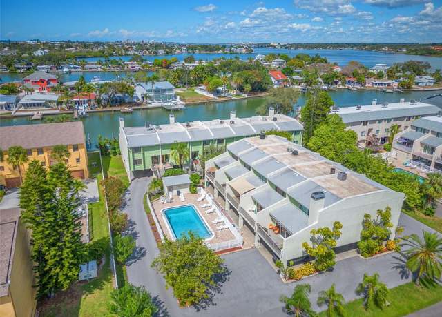 Property at 320 Windrush Blvd #4, Indian Rocks Beach, FL 33785, 2 beds, 2.5 baths