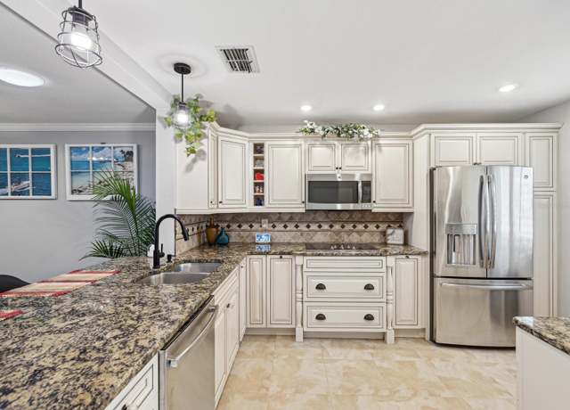 Property at 3259 Hilary Cir Unit 1C, Palm Harbor, FL 34684, 2 beds, 2 baths