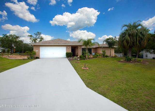 Property at 13100 Fish Cove Dr, Spring Hill, FL 34609, 4 beds, 3 baths