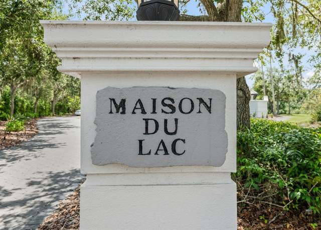 Property at 6959 Westchester Cir, Bradenton, FL 34202, 5 beds, 4.5 baths