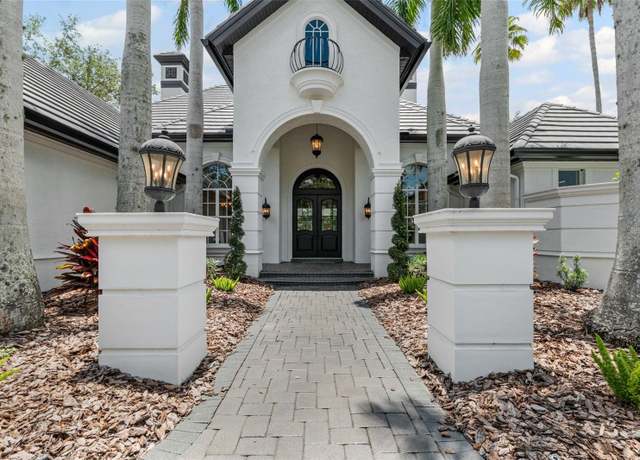 Property at 6959 Westchester Cir, Bradenton, FL 34202, 5 beds, 4.5 baths