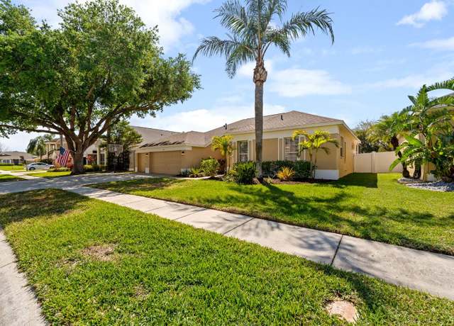 Property at 5123 Whispering Leaf Trl, Valrico, FL 33596, 4 beds, 3 baths