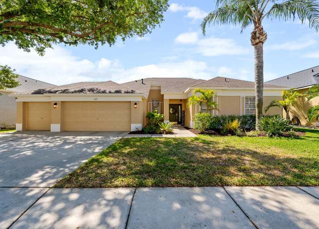 Property at 5123 Whispering Leaf Trl, Valrico, FL 33596, 4 beds, 3 baths