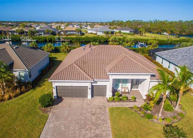 Property at 15048 Spanish Point Dr, Port Charlotte, FL 33981, 3 beds, 3 baths