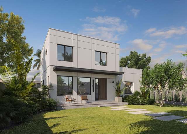 Property at 805 Paris Ave S, St Petersburg, FL 33701, 3 beds, 2.5 baths
