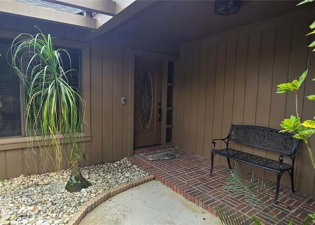 Property at 1111 Ermine Ave, Winter Springs, FL 32708, 3 beds, 2 baths
