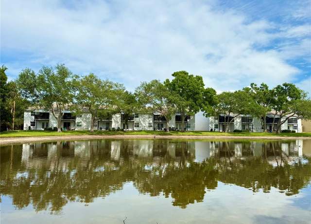 Property at 3821 N Oak Dr Unit J31, Tampa, FL 33611, 2 beds, 2 baths