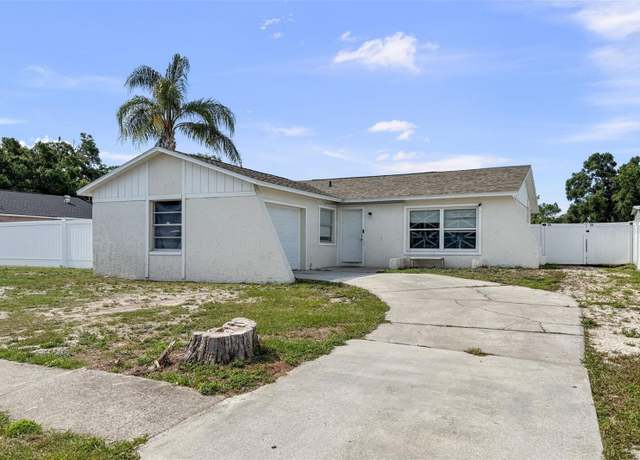 Property at 1009 Sagamore Dr, Seffner, FL 33584, 3 beds, 2 baths