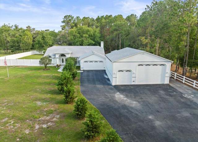 Property at 15430 Oakcrest Cir, Brooksville, FL 34604, 4 beds, 2 baths