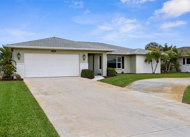 Property at 1726 Claw Ct, Venice, FL 34293, 2 beds, 2 baths