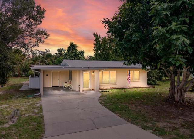 Property at 912 Hampton Rd, Nokomis, FL 34275, 2 beds, 2.5 baths