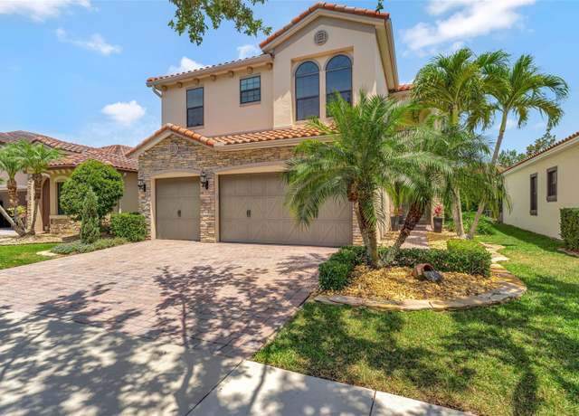 Property at 8439 Prestbury Dr, Orlando, FL 32832, 5 beds, 4 baths