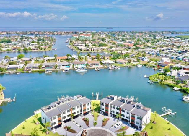 Property at 772 Gran Kaymen Way, Apollo Beach, FL 33572, 4 beds, 2.5 baths