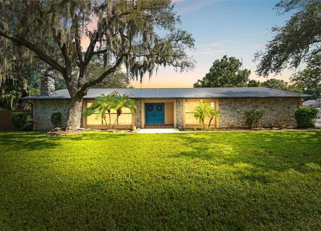 Property at 3011 Lake Ellen Dr, Tampa, FL 33618, 3 beds, 2 baths