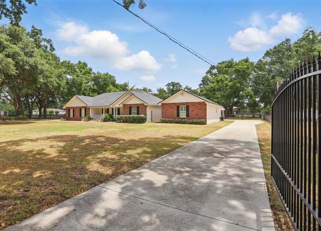 Property at 5865 Ross Creek Rd, Lakeland, FL 33810, 4 beds, 3.5 baths