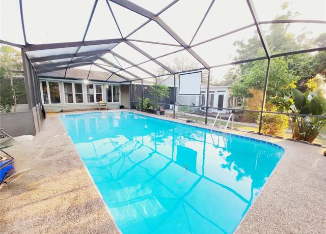 Property at 1466 Jacaranda Cir S, Clearwater, FL 33755, 3 beds, 2 baths