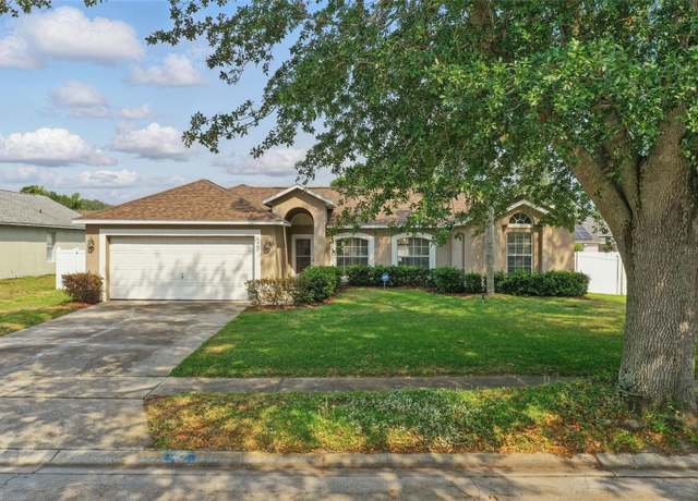 Property at 2423 Auld Scot Blvd, Ocoee, FL 34761, 4 beds, 2 baths