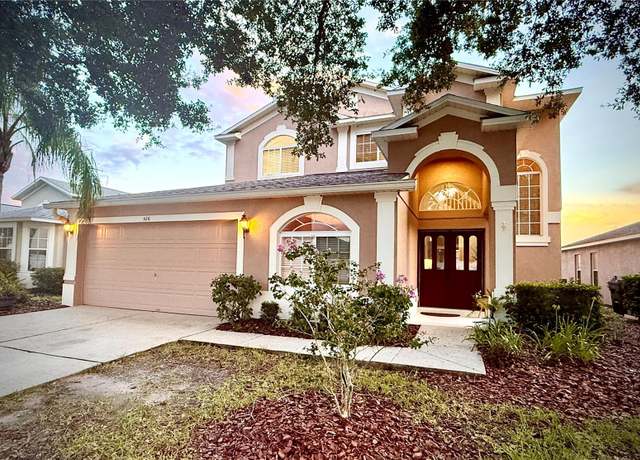 Property at 526 Henley Cir, Davenport, FL 33896, 5 beds, 3 baths
