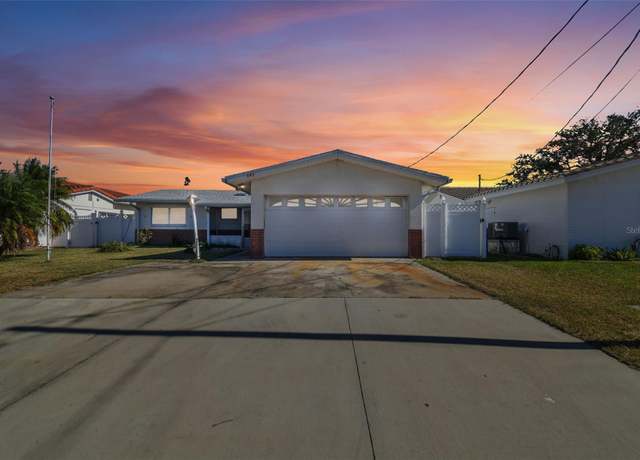 Property at 545 Lillian Dr, Madeira Beach, FL 33708, 3 beds, 2 baths