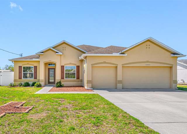 Property at 12442 Curry Dr, Spring Hill, FL 34609, 4 beds, 3 baths