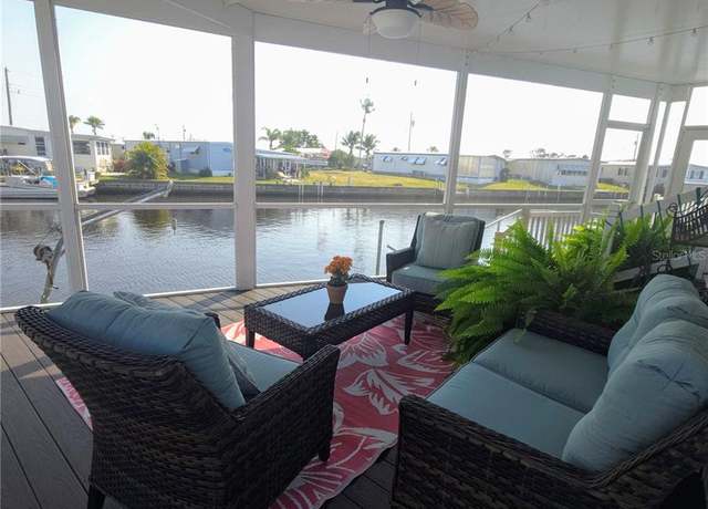 Property at 517 Clarion Pl, North Port, FL 34287, 2 beds, 2 baths