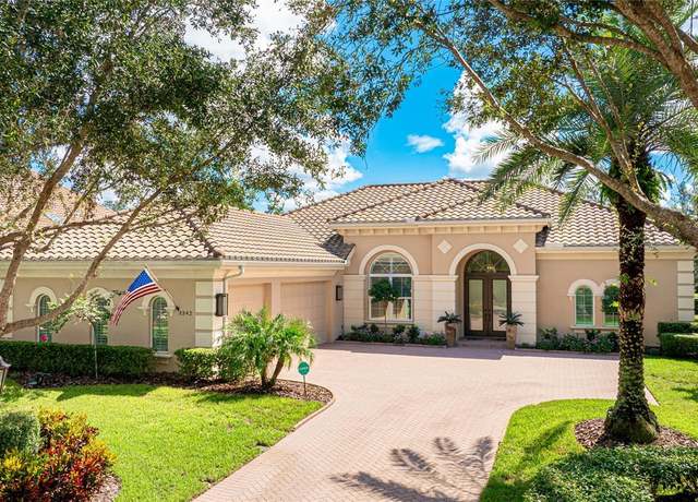 Property at 3342 Founders Club Dr, Sarasota, FL 34240, 3 beds, 3 baths