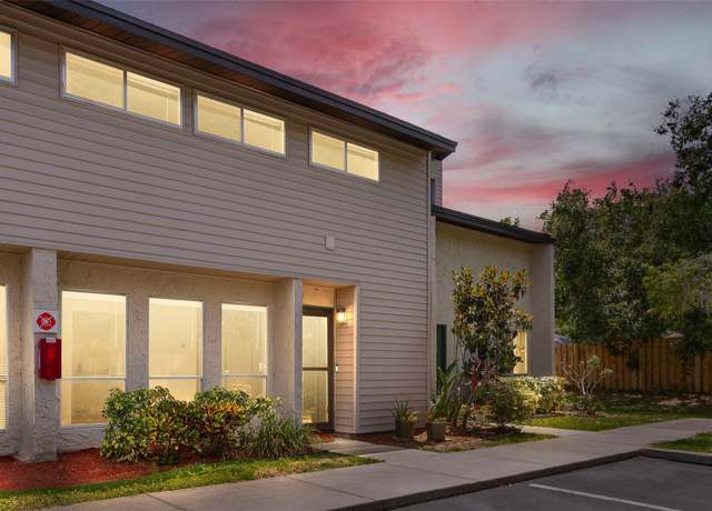 Property at 4346 Rayfield Dr #4346, Sarasota, FL 34243, 2 beds, 2.5 baths