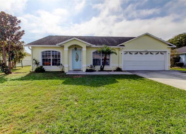 Property at 37500 Laurel Hammock Dr, Zephyrhills, FL 33541, 3 beds, 2 baths