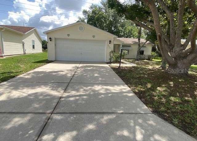 Property at 307 Santa Clara Cir, Lady Lake, FL 32159, 2 beds, 2 baths