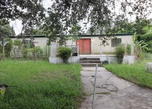 Property at 40711 Crest Ln, Eustis, FL 32736, 3 beds, 2 baths