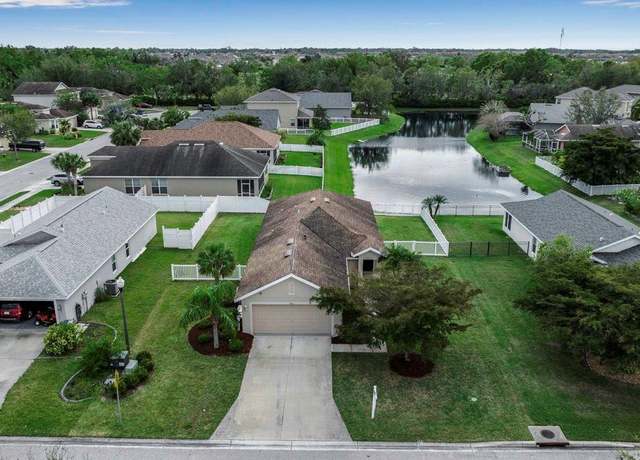 Property at 5511 71st St E, Palmetto, FL 34221, 3 beds, 2 baths