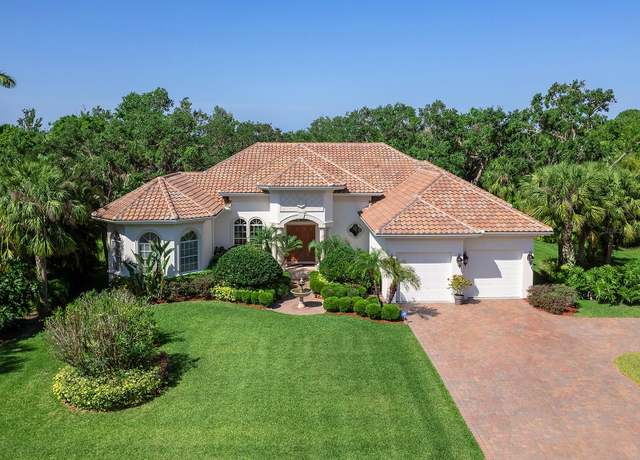 Property at 6612 Butlers Crest Dr, Bradenton, FL 34203, 3 beds, 3.5 baths