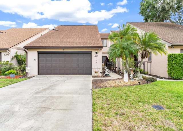 Property at 1097 Palm Harbor Dr, Leesburg, FL 34748, 3 beds, 3 baths