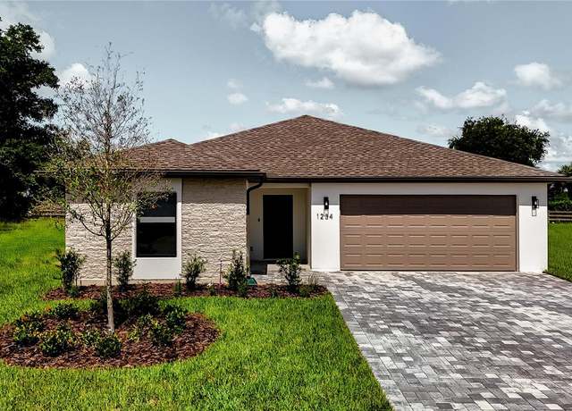 Property at 143 Jessamine Ln, Lady Lake, FL 32159, 3 beds, 2 baths