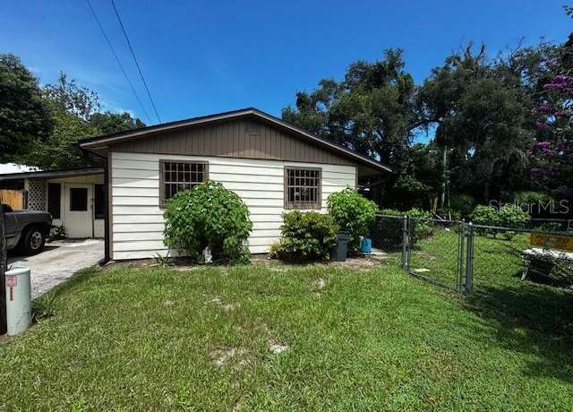 Property at 830 Apopka Blvd, Apopka, FL 32703, 3 beds, 1 bath