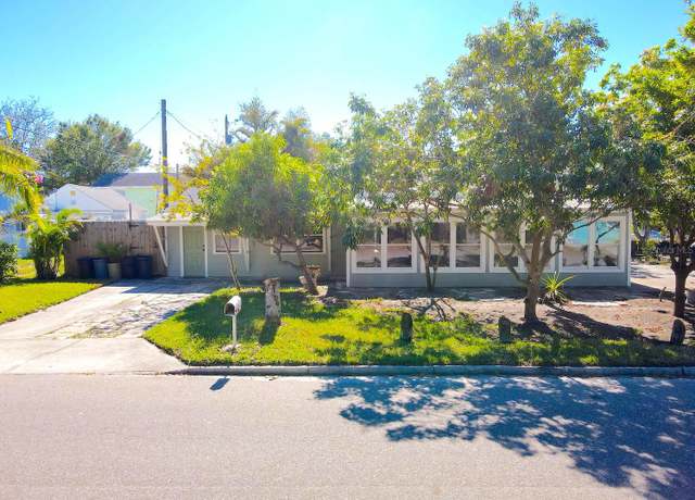 Property at 5626 28th Ave S, Gulfport, FL 33707, 3 beds, 3 baths
