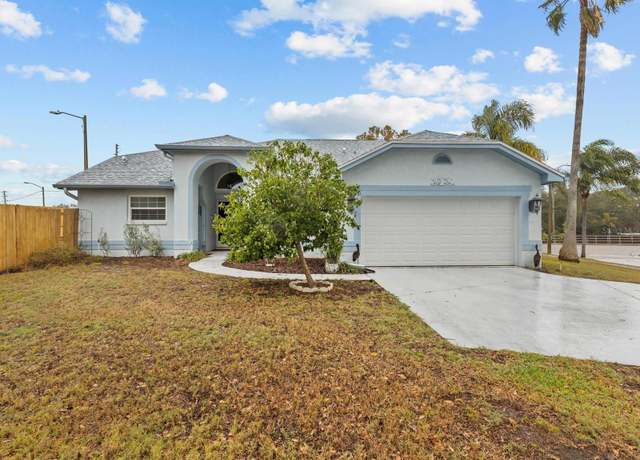 Property at 4994 Klosterman Oaks Blvd, Palm Harbor, FL 34683, 3 beds, 2 baths