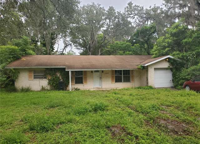 Property at 25 Poinsettia Dr, Deland, FL 32724, 2 beds, 1.5 baths