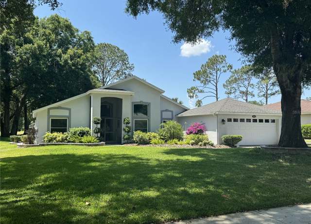 Property at 5533 Grove Mnr, Lady Lake, FL 32159, 3 beds, 2 baths