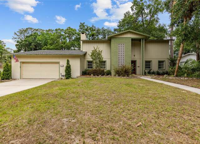 Property at 1826 NW 21st St, Gainesville, FL 32605, 4 beds, 2.5 baths