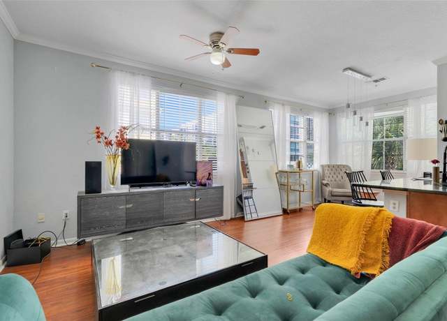 Property at 860 N Orange Ave #226, Orlando, FL 32801, 2 beds, 2 baths