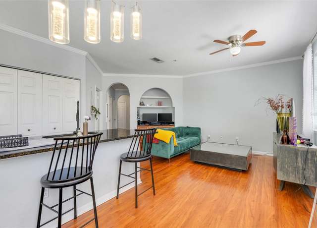 Property at 860 N Orange Ave #226, Orlando, FL 32801, 2 beds, 2 baths