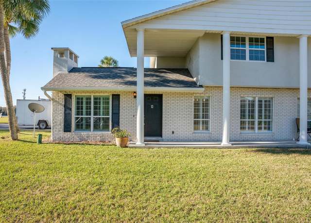 Property at 4343 NW 80th Ave #4, Ocala, FL 34482, 2 beds, 2.5 baths