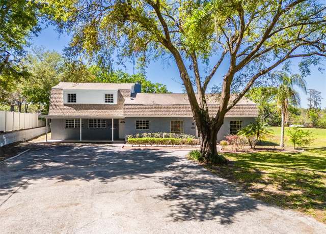Property at 498 Lakewood Dr, Brandon, FL 33510, 4 beds, 3.5 baths