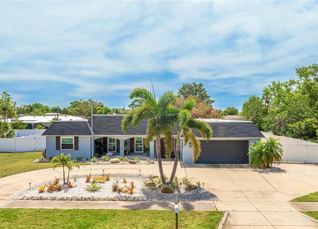 Property at 504 Whitfield Ave, Sarasota, FL 34243, 3 beds, 2.5 baths