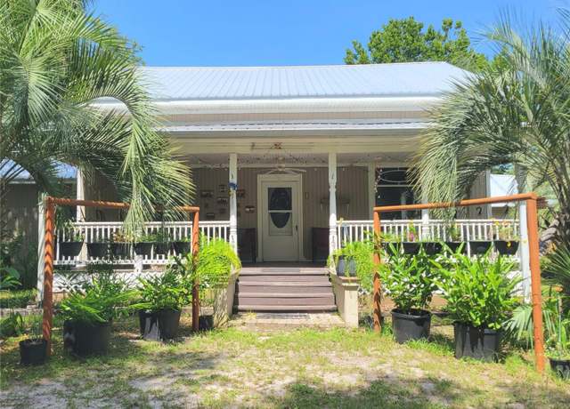 Property at 9150 SW 151st Ln, Archer, FL 32618, 4 beds, 3 baths