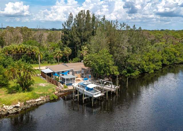 Property at 1422 Bayshore Rd, Ruskin, FL 33570, 3 beds, 1 bath