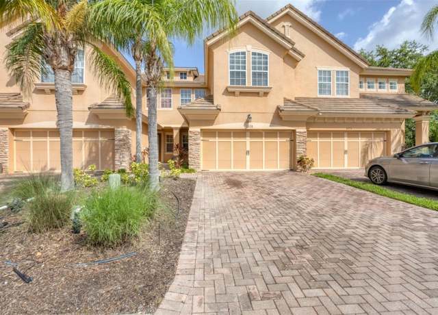 Property at 8228 Villa Grande Ct, Sarasota, FL 34243, 3 beds, 2.5 baths