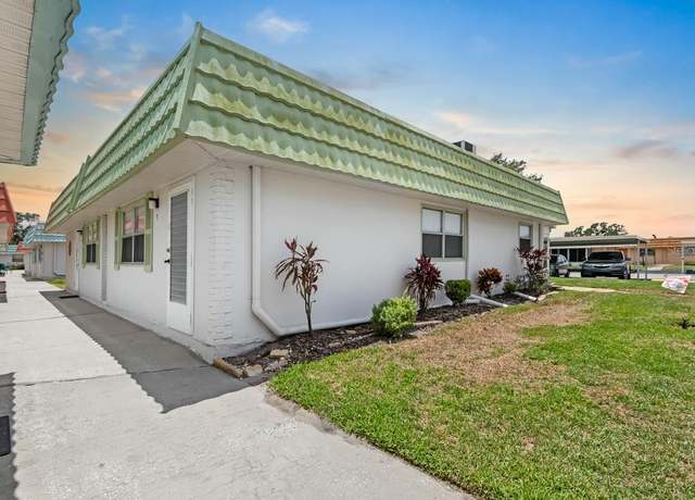 Property at 1802 Bedford Ln #7, Sun City Center, FL 33573, 1 bed, 1.5 baths